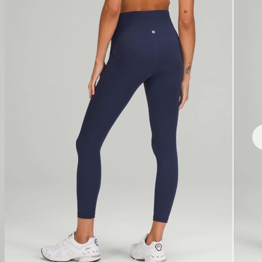 Lululemon Power Thru High-Rise Tight 25"
Night Sea